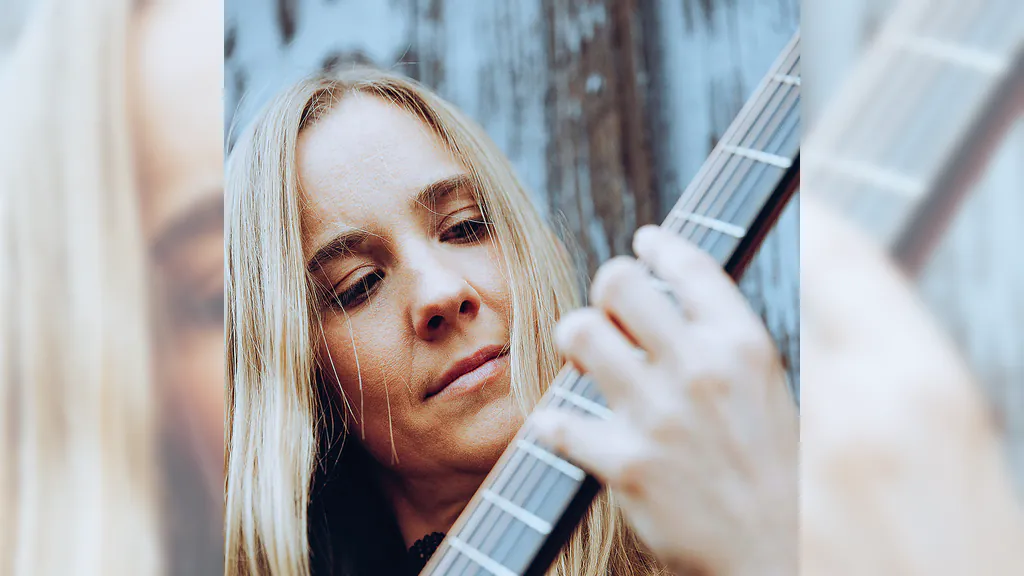 Julie Malia - Virtuose Gitarrenkunst und berührendes Songwriting