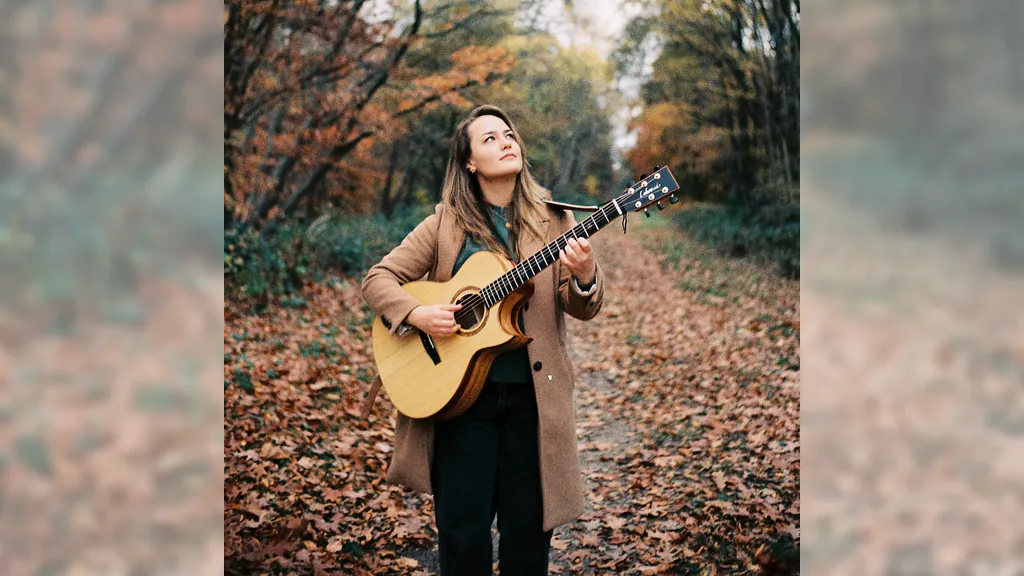 Sophie Chassée - Modern Fingerstyle & Songwriting mit Tiefe