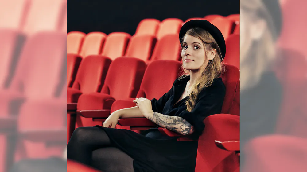 Laura Braun - Vom Weg ab