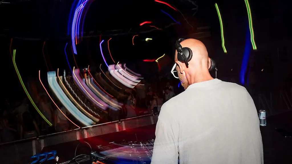 Scheuer Rave - mit DJ Stargate