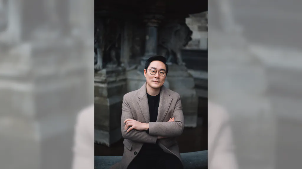 Jeongro Park präsentiert: - Ludovico Einaudi - Entouré par Schumann und Rachmaninoff!