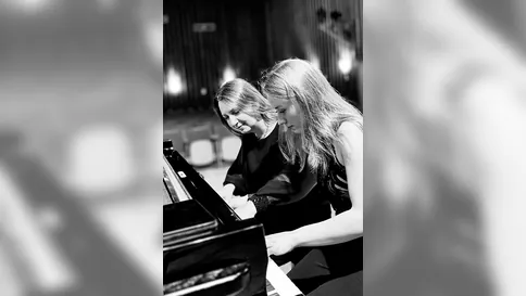 Klavierduo Cristina Marton-Argerich und Antonia Miller: Morgenland