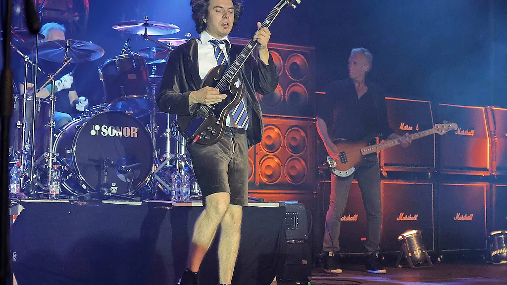 Nick Young-AC/DC Tribute Show