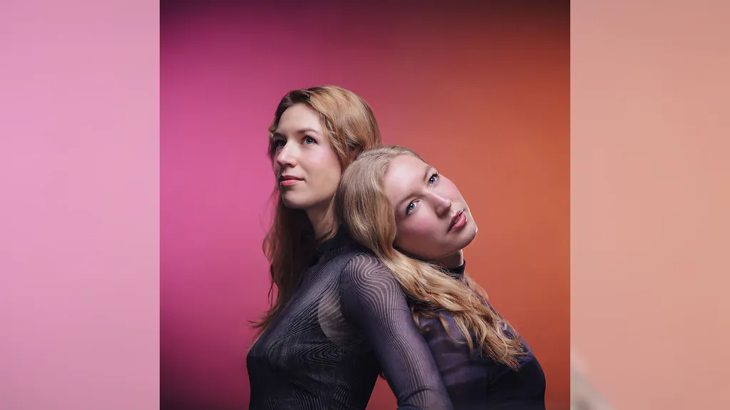 Anouchka & Katharina Hack - mit dem Programm „Alle Menschen werden Schwestern“