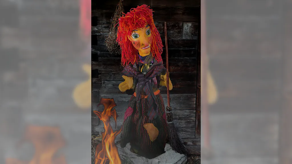 Viel Dreck bei Hexe Klapperzahn - Handpuppenspiel für Kinder ab vier Jahren