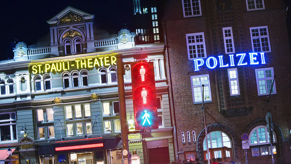 Mord in der Haifischbar St Pauli - Theater in 2 Teilen, Musik von The Rattles