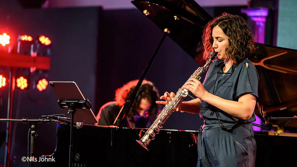 Asya Fateyeva - Around Bach