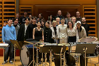 Percussion-Planeten mit TalkingDrums - Schlagzeugensemble der HMDK Stuttgart