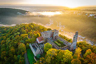 Die Klosterruine Limburg - von Mönchen, Kaisern und der Adventszeit