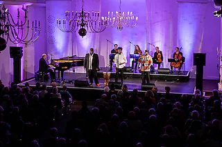 MoZuluArt feat. Ambassade Streichquartett
