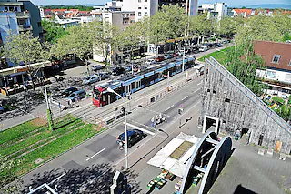 <ONBU></ONBU>Betzenhauser Torplatz, Sundgauallee im Stadtteil Betzenhausen, Straßenbahn [Thomas Kunz]