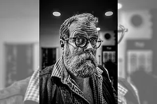 Jochen Malmsheimer - mit „Ich bin kein Tag für eine Nacht oder: Ein Abend in Holz“