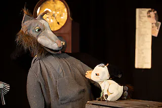 Sieben allein zu Haus - Ein Wolf und sieben Geißlein