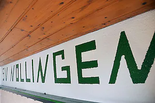 Neuer Schriftzug in der Kabine des Vereinsheims [Peter Gerigk]