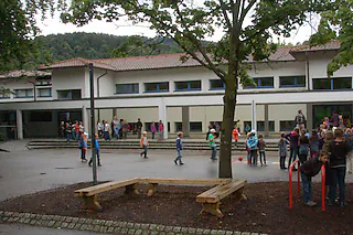 Schulhof der Schurhammerschule