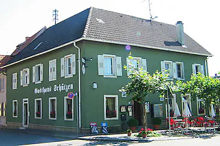 <BU>Das Gasthaus „Schützen“ in Endingen wird heute 200 Jahre alt. Am 19. Juni 1804 war erstmals die Schankerlaubnis erteilt worden. FOTO: RUTH SEITZ</BU><Beschreibung>File written by Adobe Photoshop¨ 4.0</Beschreibung>Das Gasthaus "Schützen" in Endingen wird am 19. Juni 200 Jahre alt. Am 19. Juni 1804 war erstmals die Schankerlaubnis erteilt worden. [Ruth Seitz]