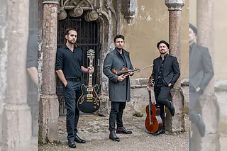 Cobario - Strings On Fire