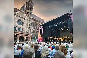 Münsterplatzkonzert 2027: Freiburger Barockorchester & Olivia Vermeulen