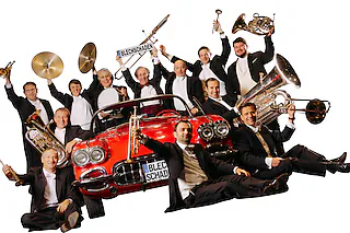 Neujahrskonzert mit „BLECHSCHADEN“