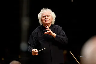 Sir Simon Rattle dirigiert Beethovens IX. - Chor und Orchester des Bayerischen Rundfunks