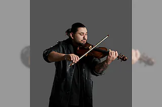NOAH LEONNE - Symphonic Rock