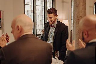 Magic-Dinner mit Zauberer Philipp Maier - Freuen Sie sich auf einen Abend voller Magie und leckerem Essen
