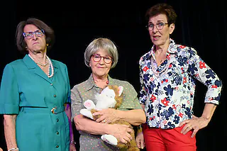 Drei alte Ladys schlagen zurück - Komödie von Claudia Gysel