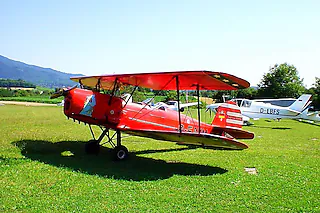 Am Sonntag, 21. August, um 10 Uhr veranstaltet der Markgräfler Luftsportverein sein Flugplatzfest auf dem Seglfluggelände zwischen Müllheim und Zunzingen. [Veranstalter]