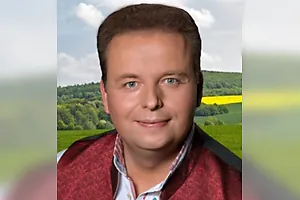 Schlager und Kaffee - Ein Nachmittag zum Genießen mit „Sanny - Die Stimme der Berge“ - Volksmusik, Schlager & Evergreens