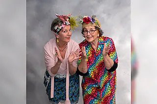 Die Ähn un das Anner - Alice Hoffmann & Bettina Koch - „In Würde alb(t)ern“