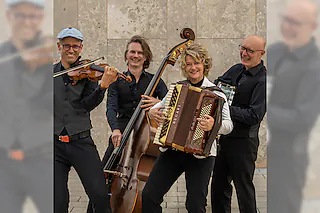 Orchestra Mondo - Wo Rhythmen tanzen und Melodien träumen