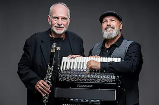 Helmut Eisel & Nino Deda im Folkclub Prisma e.V. Pforzheim - Klezmer goes Balkan