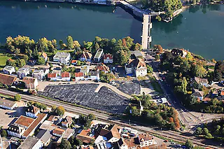 Bereich Adelberg-Bebauung und alte Rheinbrücke [Erich Meyer]