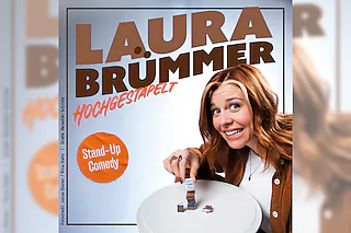 LAURA BRÜMMER - Hochgestapelt