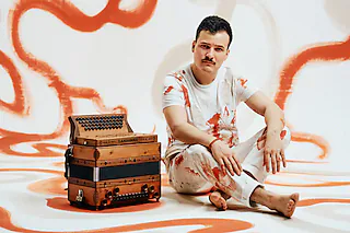 Jakob Steinkellner - genialer Sound aus Österreich mit Steirische Harmonika & Akkordeon am Rande des Steinauer Weihnachtsmarktes