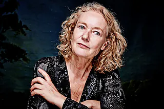 Zum Sterben schön - Monolog-Theater von und mit Gilla Cremer / Theater Unikate