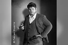 Jan Philipp Zymny - Illegale Straßentherapie