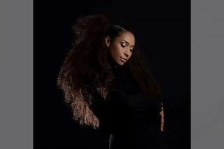 Tokunbo - TOKUNBO - Die Königin der leisen Töne stellt ihr neues Album im Pavillon vor