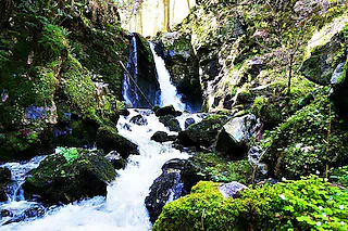 Strahlbrusch-Wasserfall