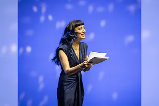 Dead vs. Alive Poetry Slam - Halloween-Special moderiert von Aileen Schneider