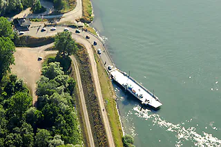 Mit der Fähre über den Rhein nach Rhinau