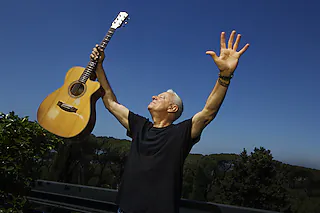 Tommy Emmanuel CGP - Living in The Light