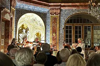 „Ein musikalischer Spaß“ - Festliche Serenaden Schloss Favorite 2026