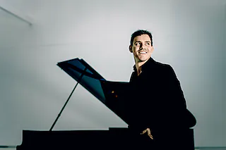 Aaron Pilsan, Klavier