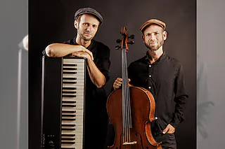 Duo Hübner-Schönfelder - Cello und Klavier zwischen Weltmusik, Folk und Filmmusik