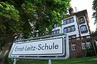 Die Ernst-Leitz-Schule ist künftig nur noch Grundschule._____________________________Volker MünchMPS design+pressKirschbäumleboden 17D-79379 MüllheimTel. :+49 7631 4350Fax:+49 7631 10994Mobil:+49 171 687 6667E-Mail:volker.muench@mps-medien.de [Foto: Volker Münch]