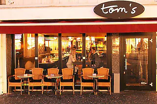 Tom's