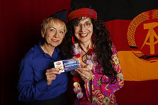 Schlagersüsstafel - Eine gesamtdeutsche Komödie