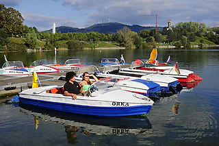 Tretbootfahren auf dem Flückigersee (geschlossen)