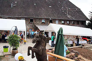 Brunch auf dem Huttenhof<ONBU>Brunch auf dem Huttenhof</ONBU> [Gerda Oswald]